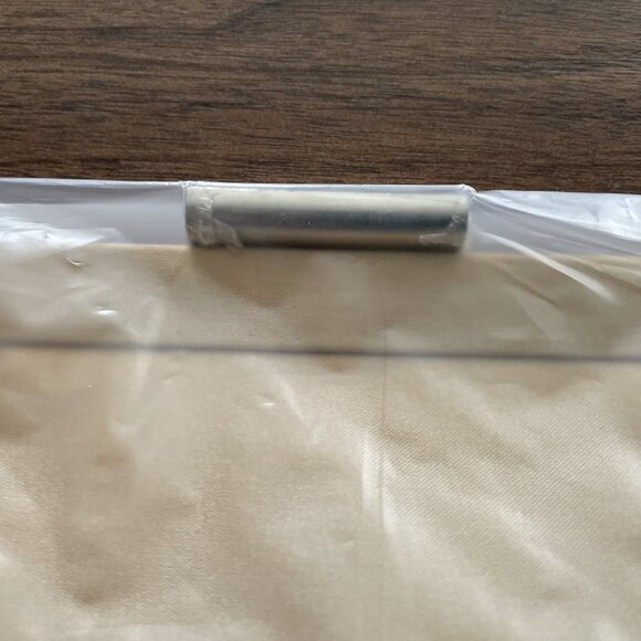 Chic Gold Evening Clutch / Purse / Bag – Perfect for Prom & Formal Events - Picture 5 of 6